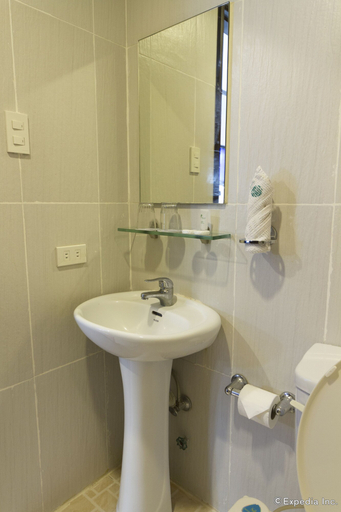 Bathroom 4, Holiday Spa Hotel, Cebu City