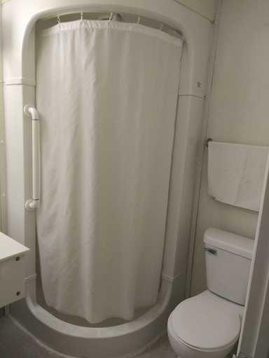 Bathroom 4, Sioux City Inn, Woodbury