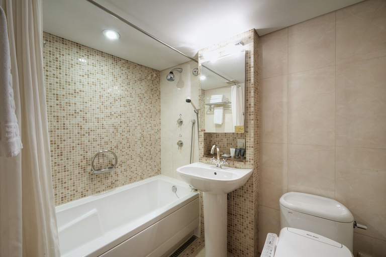 Bathroom 5, Hotel Riviera, Gangnam