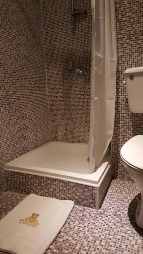 Bathroom 3, Golden Gate Hotel, Kumasi