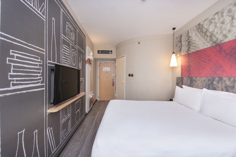 Bedroom 3, ibis Shanghai Lianyang, Shanghai
