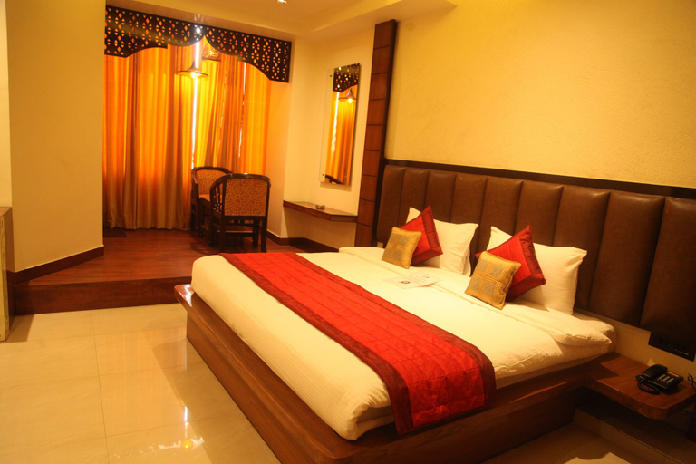 Bedroom 2, Hotel Grand Kailash, Garhwal