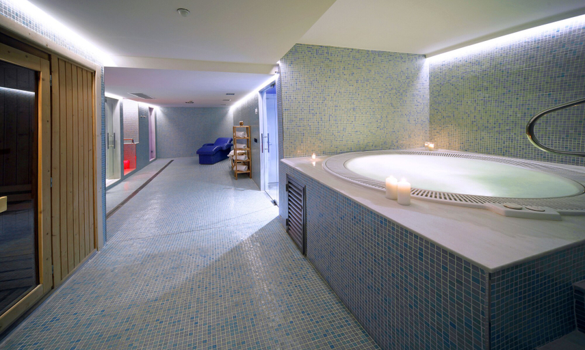 Bathroom 5, Axor Feria, Madrid