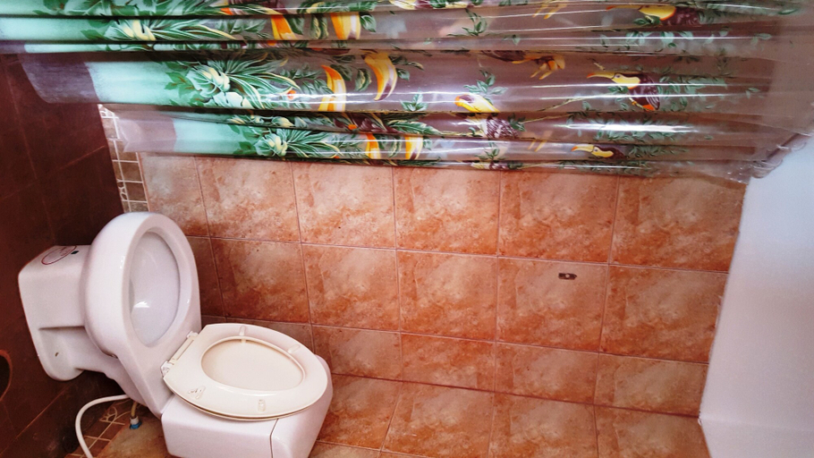 Bathroom 5, Holiday Guesthouse, Ko Samui