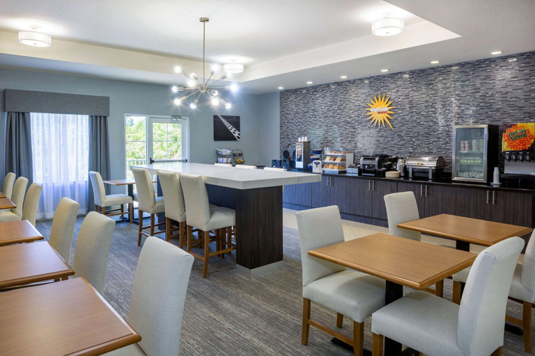 Food & Drinks 5, La Quinta Inn & Suites by Wyndham Sebring, Highlands