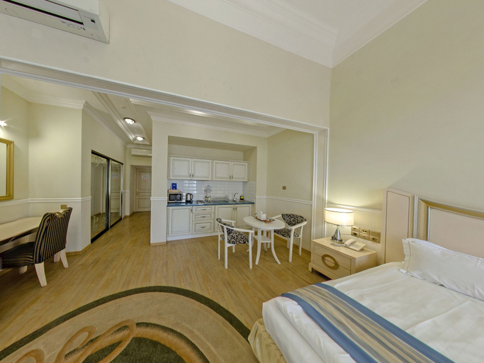 Bedroom 3, Metro Hotel Apartments, Odes'ka