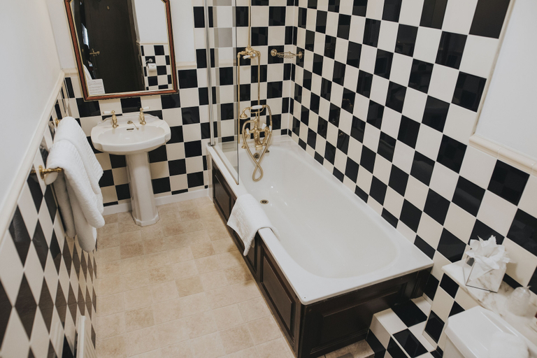 Bathroom 4, Cwrt Bleddyn Hotel & Spa, Monmouthshire