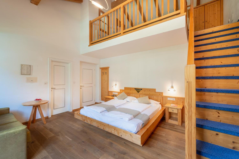 Bedroom 3, Gartenheim B&B Tramin, Bolzano