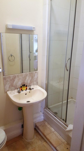 Bathroom 3, The Victoria, York