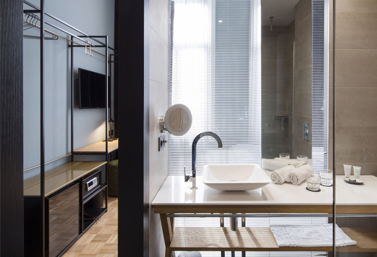 Bathroom 5, Quentin Zoo hotel, Amsterdam
