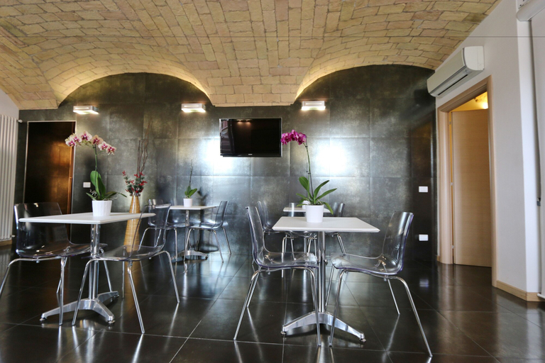 Food & Drinks 2, Residenza Adriana, Roma
