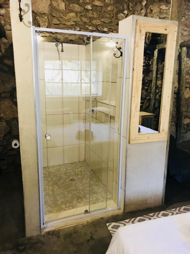 Bathroom 4, Sasa Safari Camp, Outjo