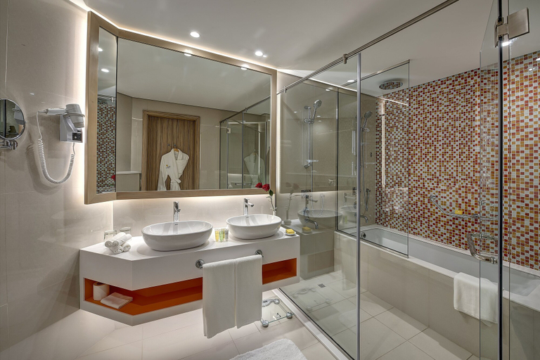 Bathroom 5, Al Khoory Atrium Hotel, Dubai