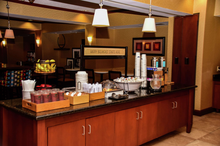 Food & Drinks 5, Hampton Inn Indiana, Indiana