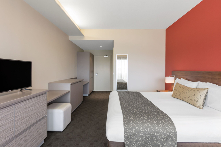 Bedroom 2, Mantra Hobart Airport, Clarence
