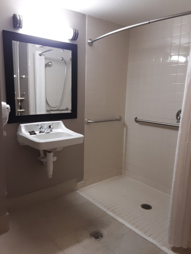 Bathroom 5, Wingate by Wyndham Bentonville AR, Benton