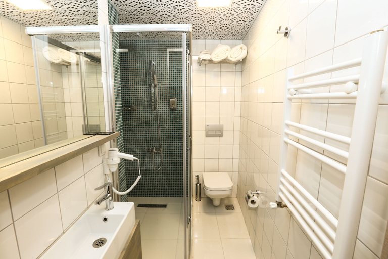 Bathroom, Acr Palas, Merkez