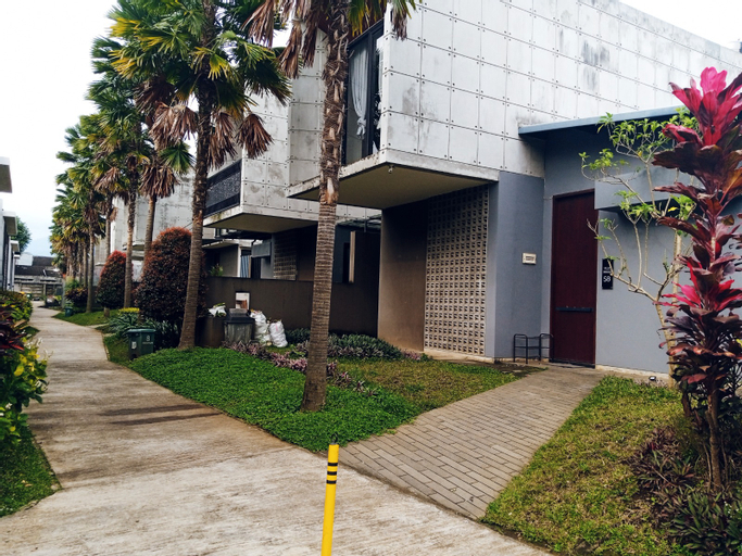 Exterior & Views 5, WIKU VIlla 3BR Private Pool, Malang