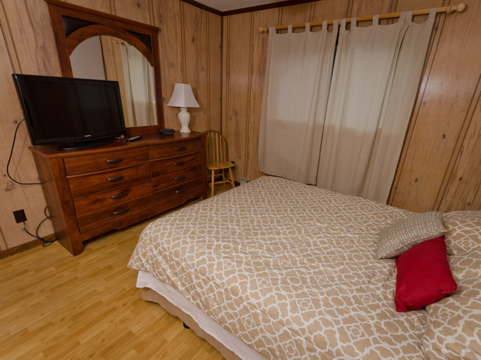 Bedroom 3, Snowcrest, Pocahontas