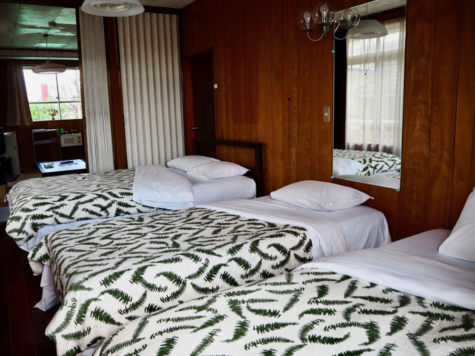 Bedroom 4, Shirahama Hotel, Nago
