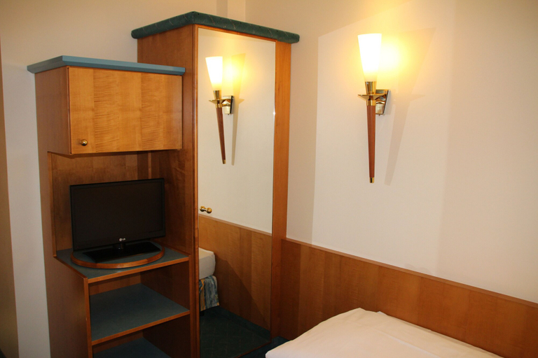 Bedroom 5, Hotel Daniel, München