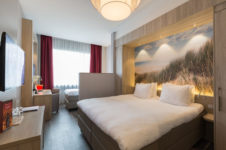 Bedroom 4, Ramada by Wyndham The Hague Scheveningen, The Hague