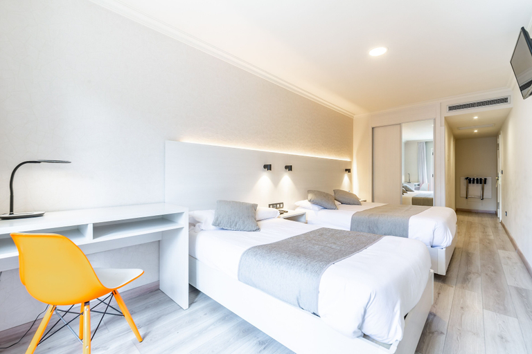 Bedroom 3, Hotel Atlántico Vigo, Pontevedra