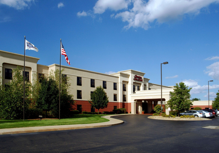 Exterior & Views 2, Hampton Inn & Suites Kalamazoo - Oshtemo, Kalamazoo
