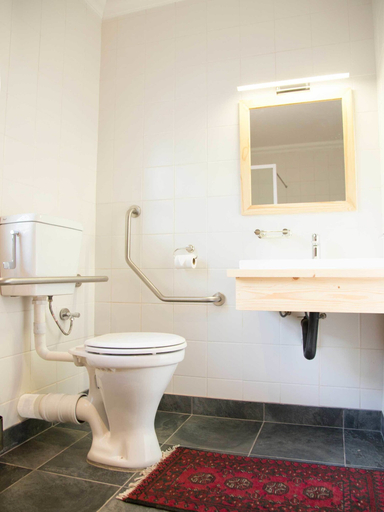 Bathroom 4, 7 Ackermann Place Guest House, Cape Winelands