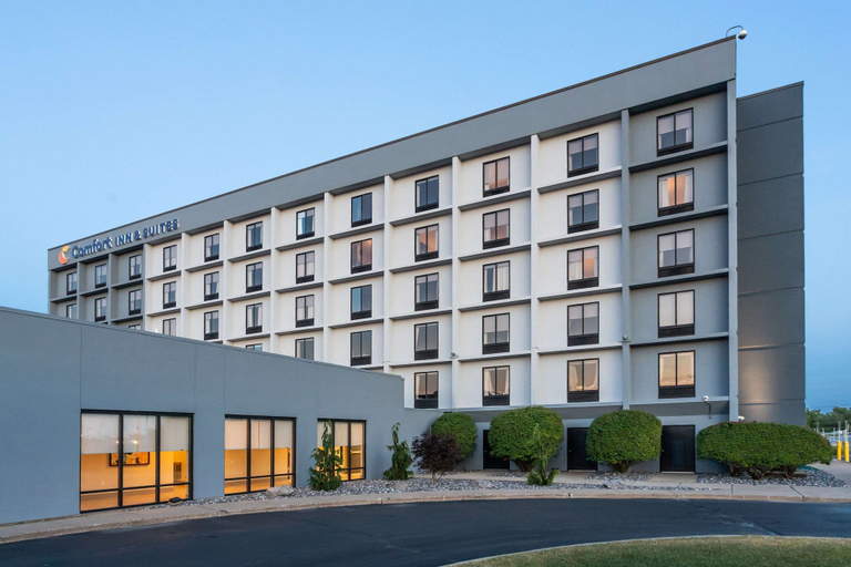 Exterior & Views 2, Comfort Inn & Suites Buffalo Airport, Erie