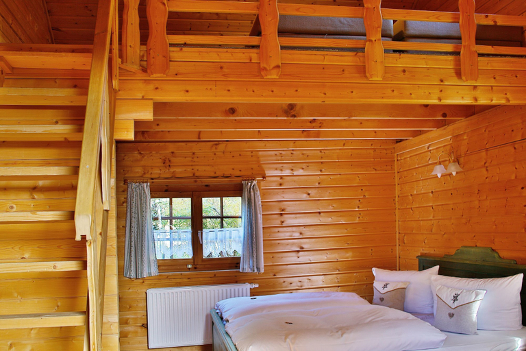 Bedroom 4, Hotel Forsthaus Luchsenburg, Bautzen