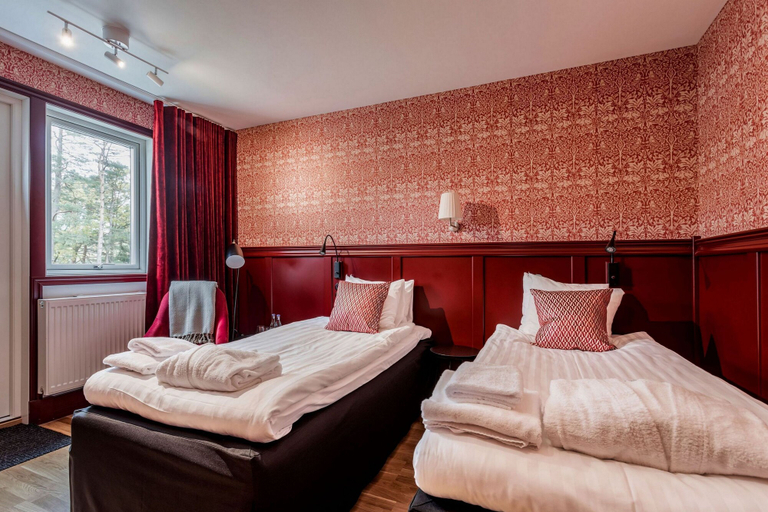 Bedroom 3, Hällsnäs, Härryda