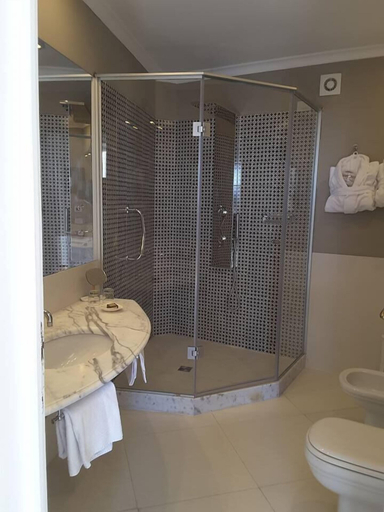 Bathroom 5, Hotel della Piccola Marina, Napoli