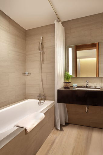 Bathroom 5, BATIQA Hotel Pekanbaru, Pekanbaru