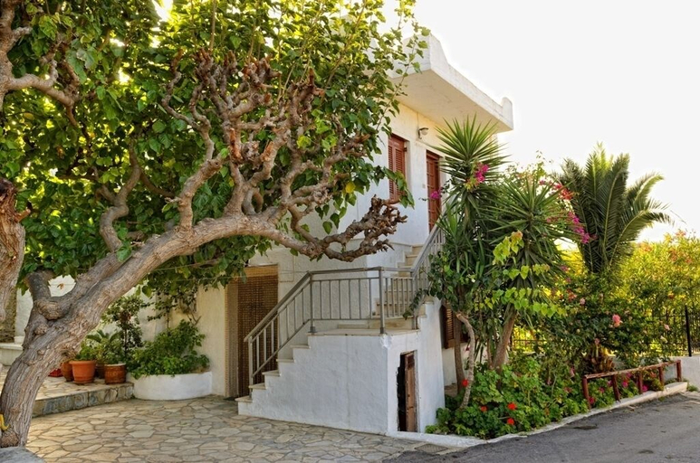 Exterior & Views 2, Kounenos Apartments, Crete