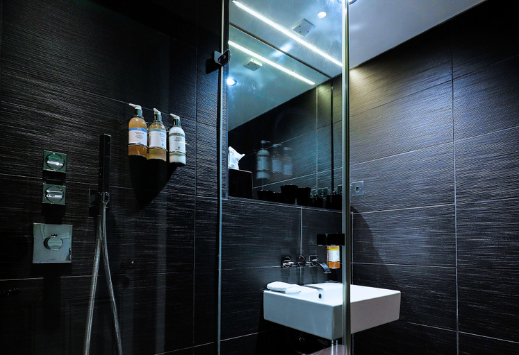 Bathroom 4, Malmaison Cheltenham, Gloucestershire