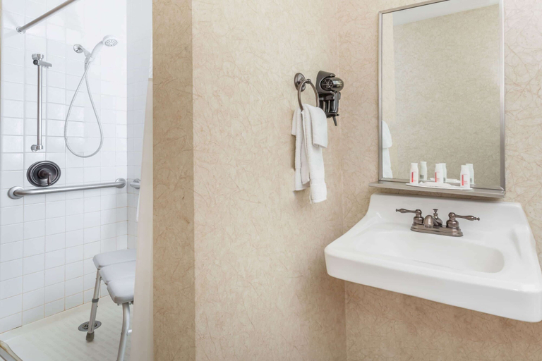 Bathroom 3, Ramada by Wyndham Frisco, Summit