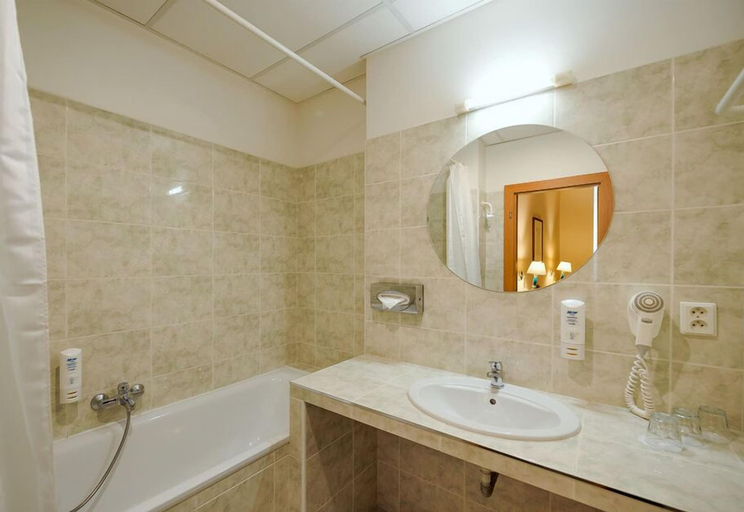 Bathroom 4, Central Hotel Prague, Praha 1
