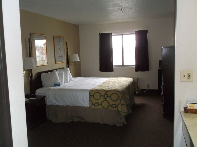Bedroom 2, Baymont by Wyndham Metropolis, Massac