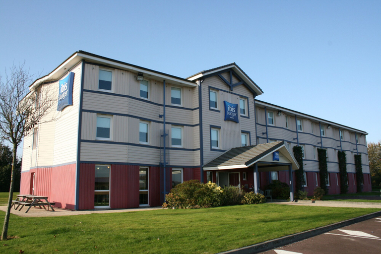 Exterior & Views 2, ibis budget Coutances, Manche