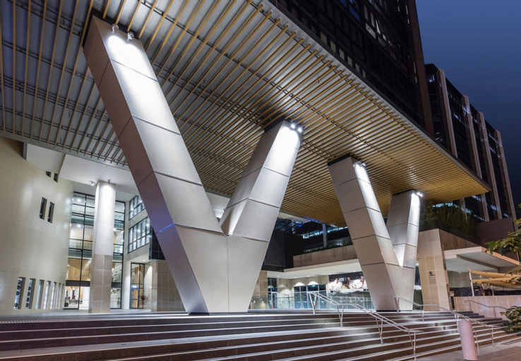 Exterior & Views 18