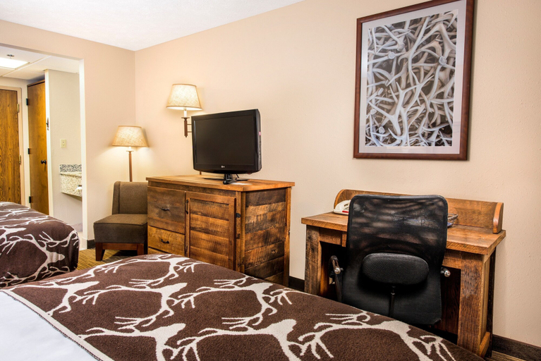 Bedroom 4, Bass Pro Shops Angler's Lodge, Greene