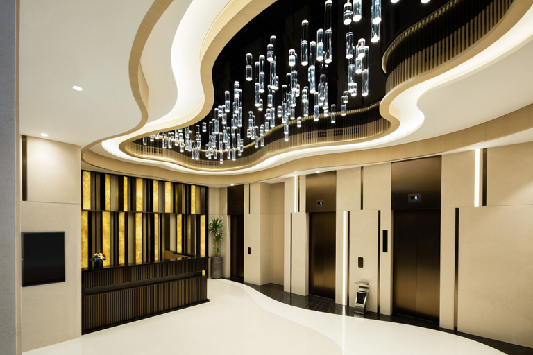 Others 2, Burlington Hotel, Hong Kong Island