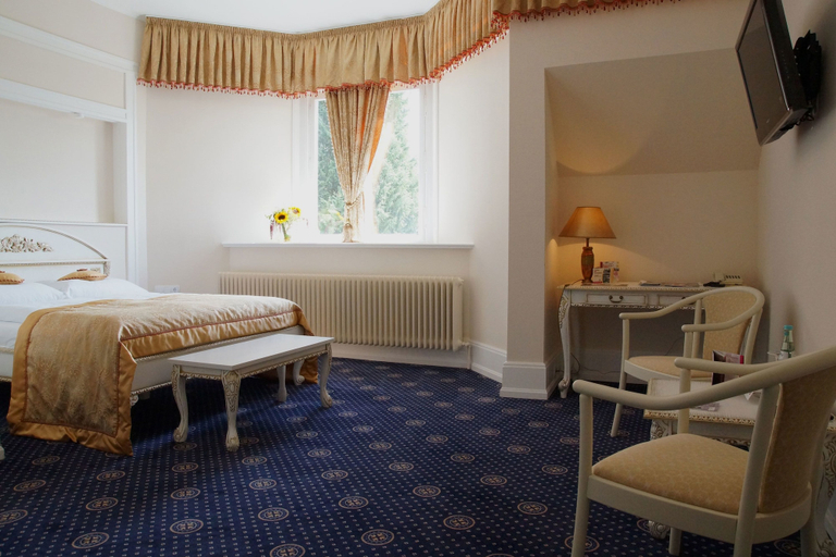 Bedroom 4, Schloss Hotel Wolfsbrunnen, Werra-Meißner-Kreis