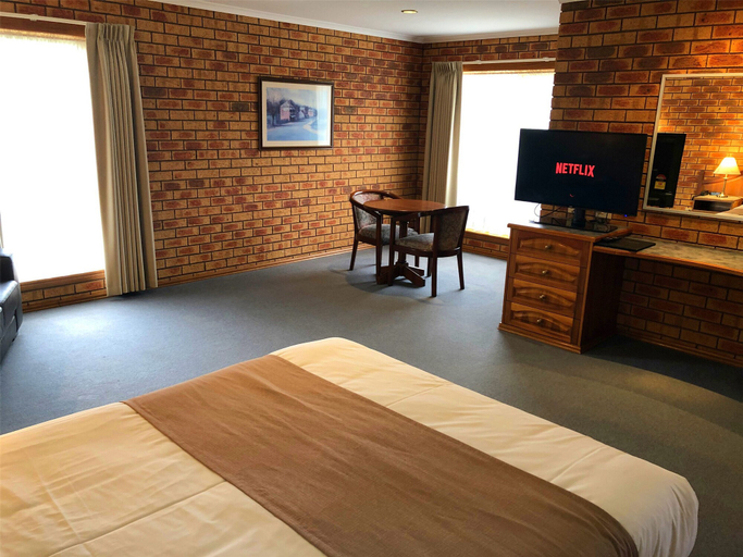 Bedroom 2, Victoriana Motor Inn, Ballarat  - Central