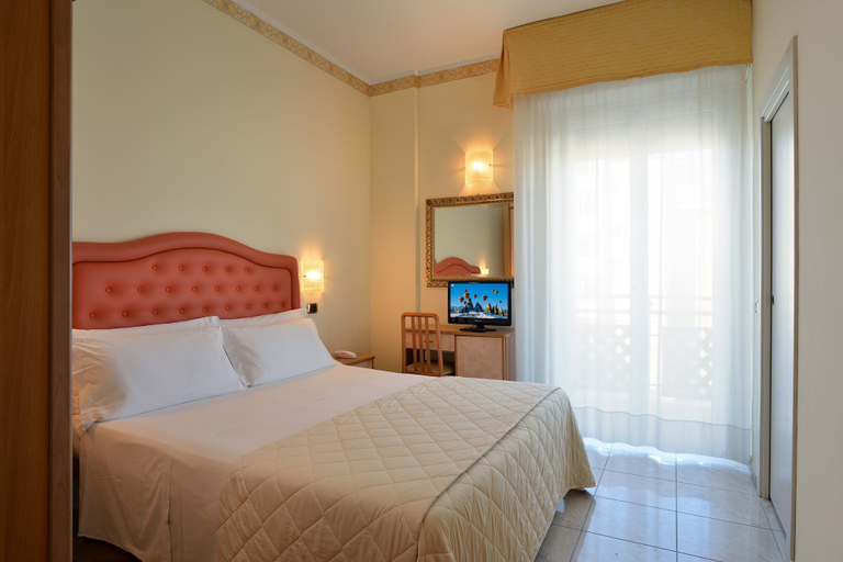 Bedroom 3, Hotel Gaston, Rimini