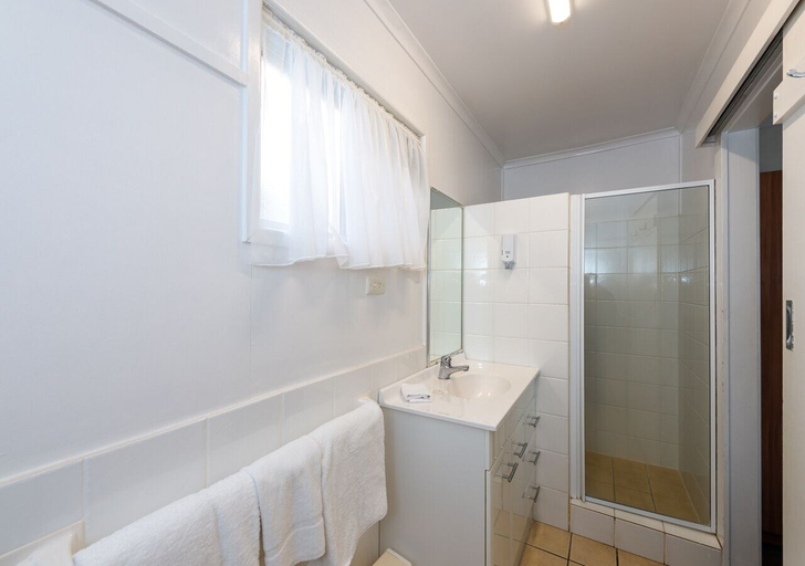 Bathroom 4, Riviera on Ruthven Motel, Toowoomba - Central