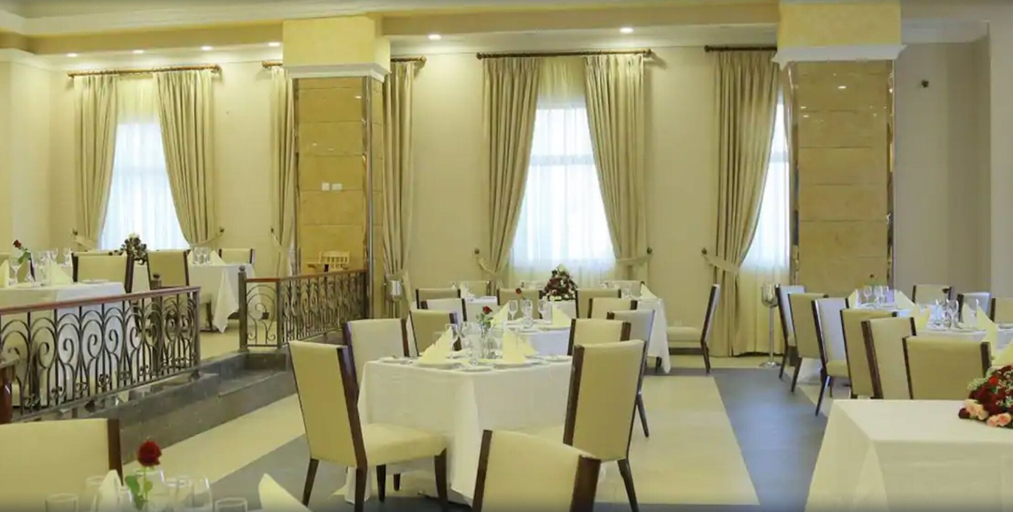 Food & Drinks 5, Sapphire Addis Hotel, Addis Abeba