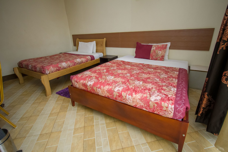 Bedroom 2, Grand Global Hotel, Kampala
