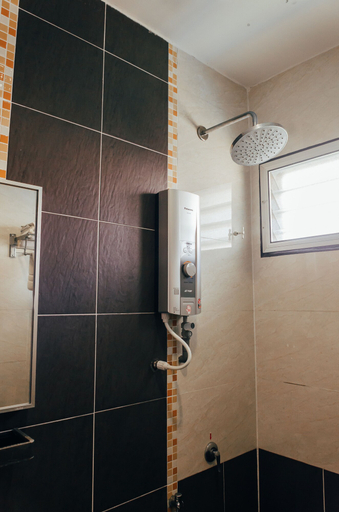 Bathroom 4, Kertih Damansara Inn, Kemaman